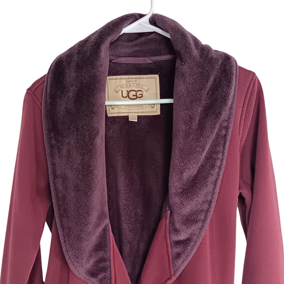 UGG Women's Duffield II Robe Wild Grape and Burgundy Size Small, Great Condition - Picture 4 of 11
